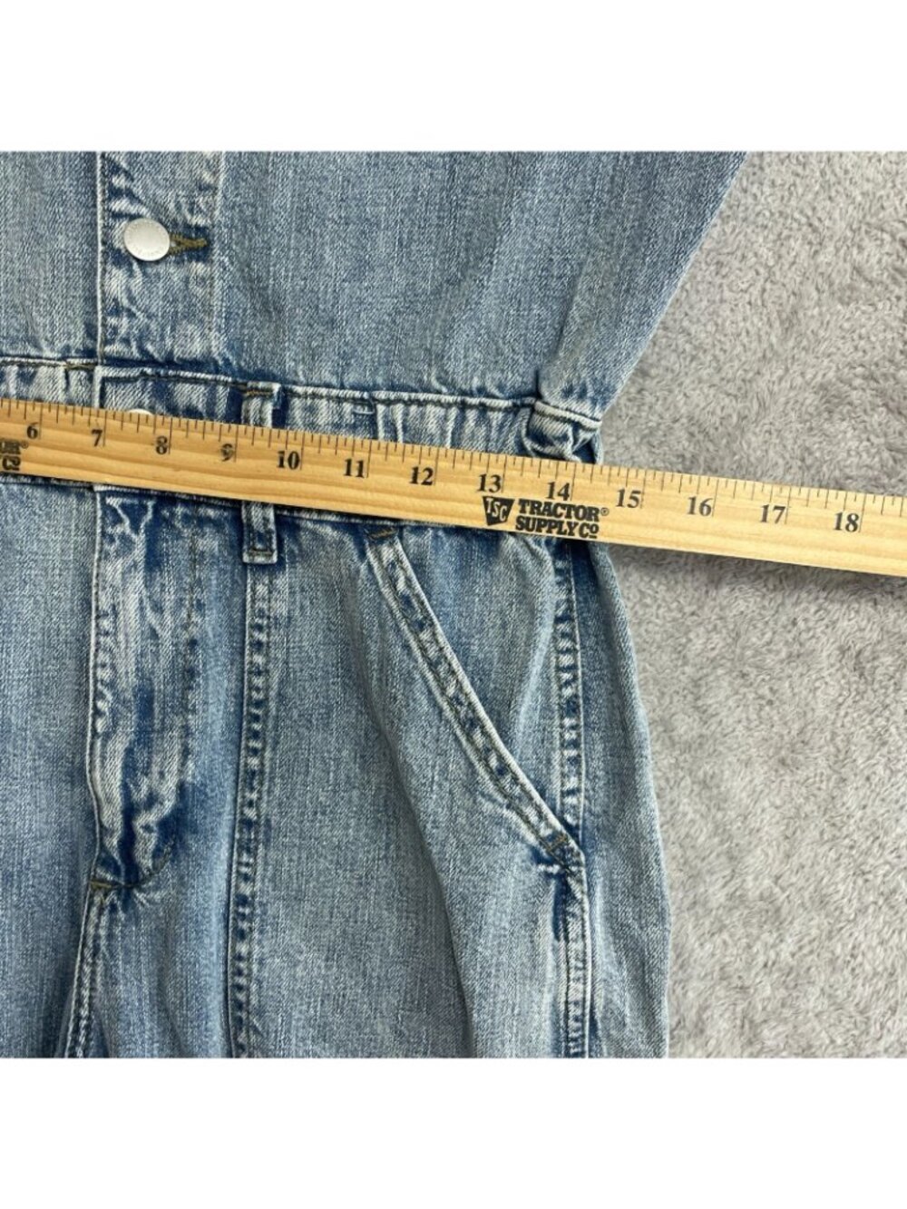 NWT Universal Thread Women’s 2R Denim Utility Jumpsuit Light Wash Button B0851 - Picture 7 of 16